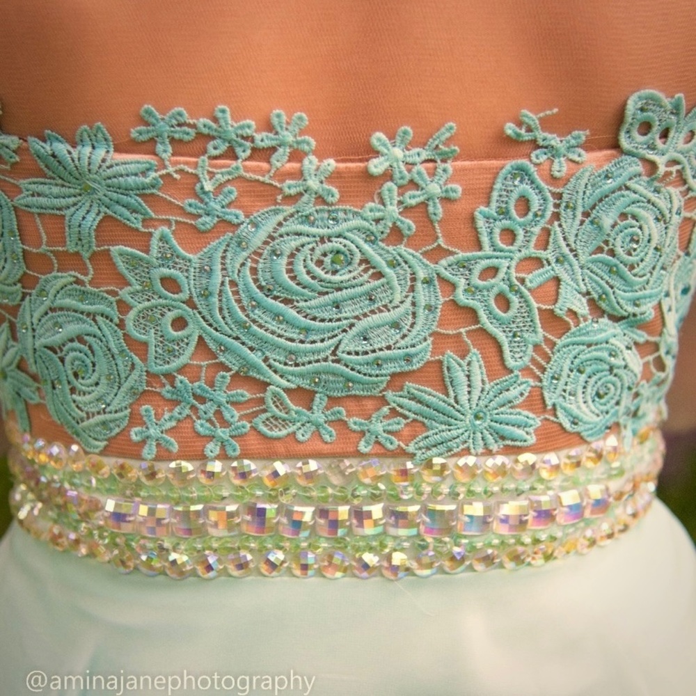 PROM OR EVENT DRESS๐ฟDAVE AND JOHNNY ๐ฟ Aqua - Picture 5 of 5